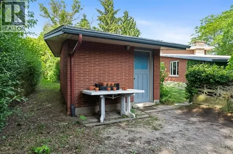 7 Glenayr Place St. Catharines ON L2T 2A2