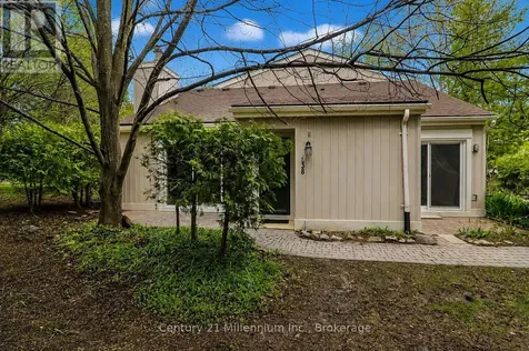 22 Dawson Drive Collingwood ON L9Y 5B4