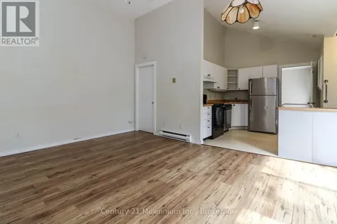 22 Dawson Drive Collingwood ON L9Y 5B4