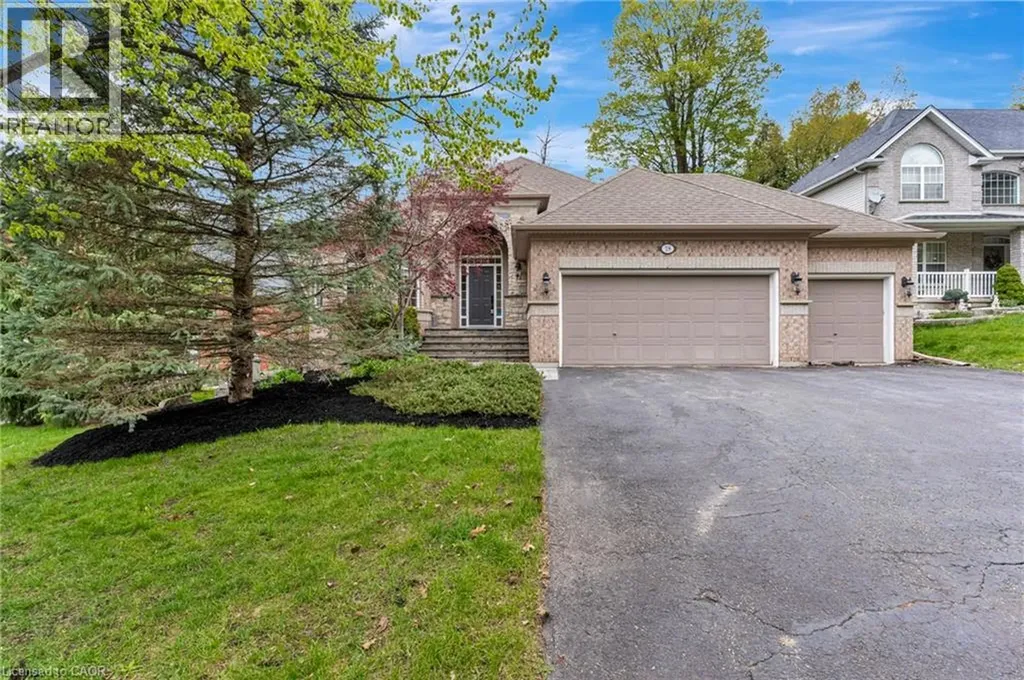 18 Woodmans Court Kitchener ON N2P 2B2