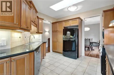 18 Woodmans Court Kitchener ON N2P 2B2