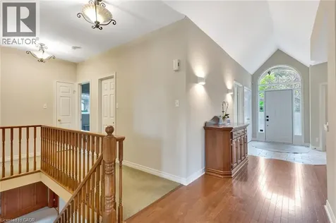 18 Woodmans Court Kitchener ON N2P 2B2