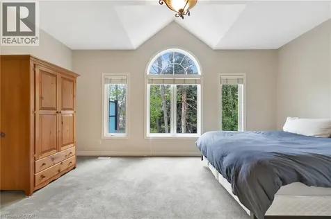 18 Woodmans Court Kitchener ON N2P 2B2