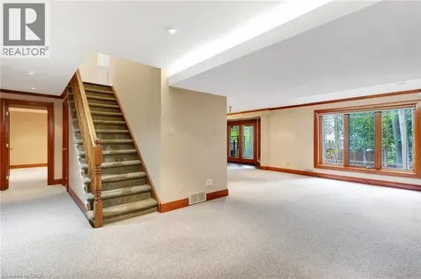 18 Woodmans Court Kitchener ON N2P 2B2