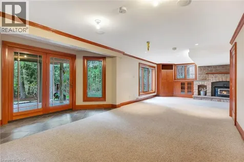 18 Woodmans Court Kitchener ON N2P 2B2
