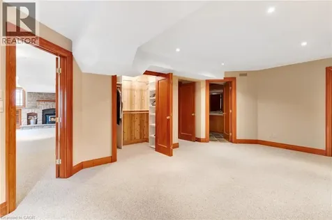 18 Woodmans Court Kitchener ON N2P 2B2