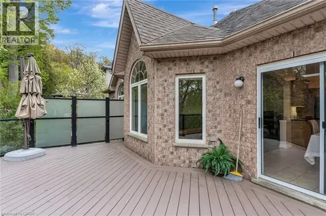 18 Woodmans Court Kitchener ON N2P 2B2