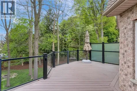 18 Woodmans Court Kitchener ON N2P 2B2