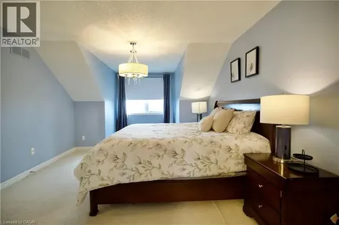 704 Zurich Drive Waterloo ON N2V 2S8