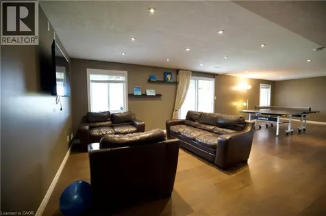 704 Zurich Drive Waterloo ON N2V 2S8