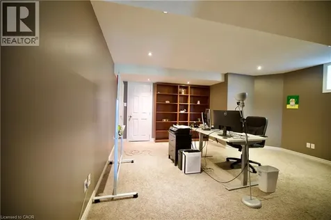 704 Zurich Drive Waterloo ON N2V 2S8