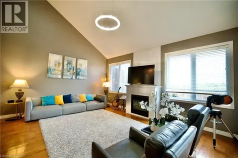 704 Zurich Drive Waterloo ON N2V 2S8