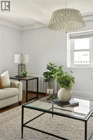 21 Mountwood Avenue Hamilton ON L8N 2G8
