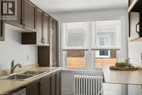 21 Mountwood Avenue Hamilton ON L8N 2G8