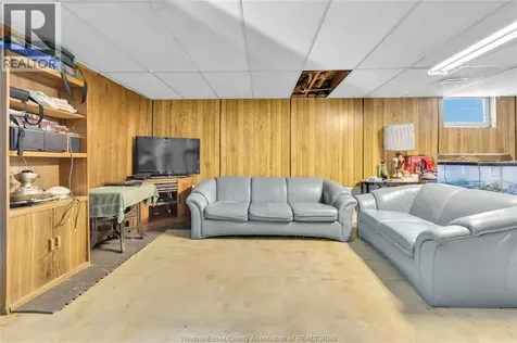 302 West Pike Creek Road Lakeshore ON N8N 2L9