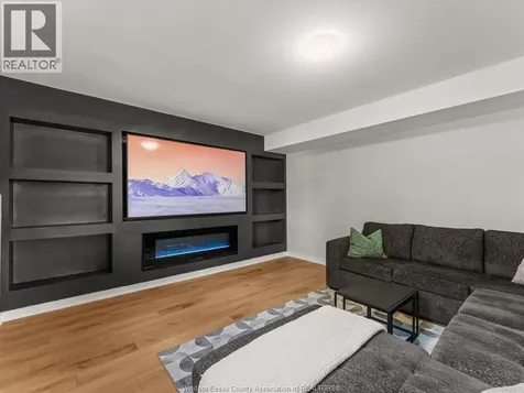 978 Wride Avenue Kingsville ON N9Y 4B7