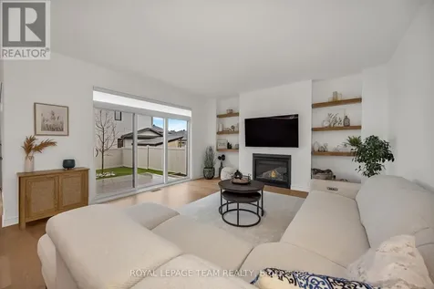 337 Serenade Crescent Ottawa ON K1X 0B9