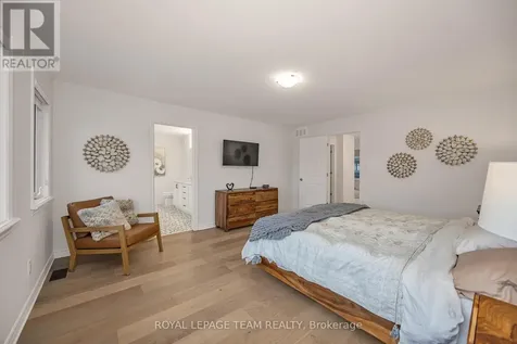 337 Serenade Crescent Ottawa ON K1X 0B9