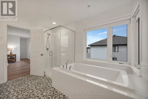 337 Serenade Crescent Ottawa ON K1X 0B9