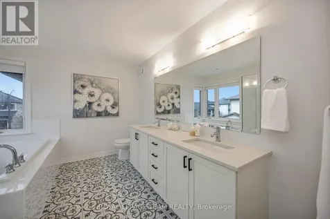 337 Serenade Crescent Ottawa ON K1X 0B9