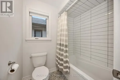 337 Serenade Crescent Ottawa ON K1X 0B9