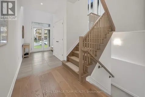 337 Serenade Crescent Ottawa ON K1X 0B9