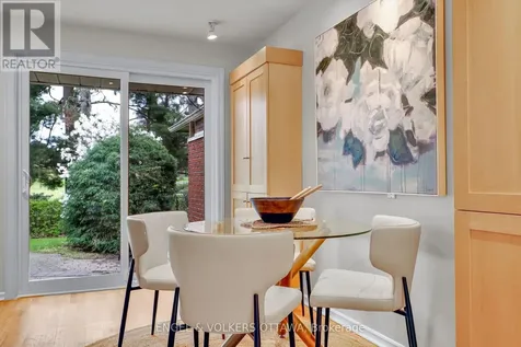 34 Chatsworth Crescent Ottawa ON K1V 9Z1