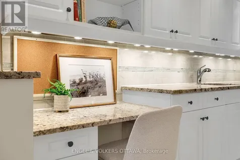 34 Chatsworth Crescent Ottawa ON K1V 9Z1