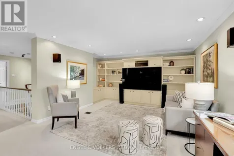 34 Chatsworth Crescent Ottawa ON K1V 9Z1