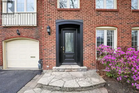 34 Chatsworth Crescent Ottawa ON K1V 9Z1