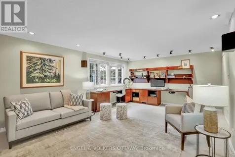 34 Chatsworth Crescent Ottawa ON K1V 9Z1