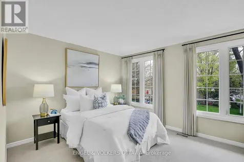 34 Chatsworth Crescent Ottawa ON K1V 9Z1