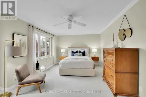 34 Chatsworth Crescent Ottawa ON K1V 9Z1