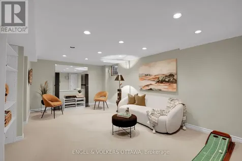 34 Chatsworth Crescent Ottawa ON K1V 9Z1