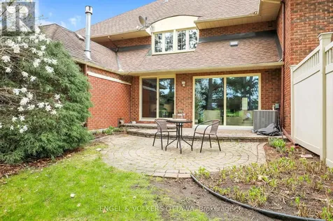 34 Chatsworth Crescent Ottawa ON K1V 9Z1