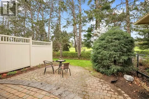 34 Chatsworth Crescent Ottawa ON K1V 9Z1