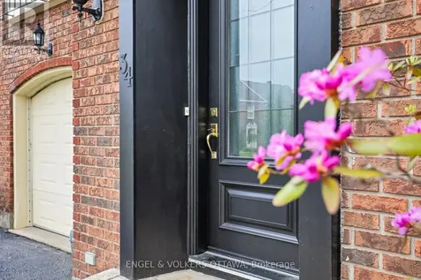 34 Chatsworth Crescent Ottawa ON K1V 9Z1
