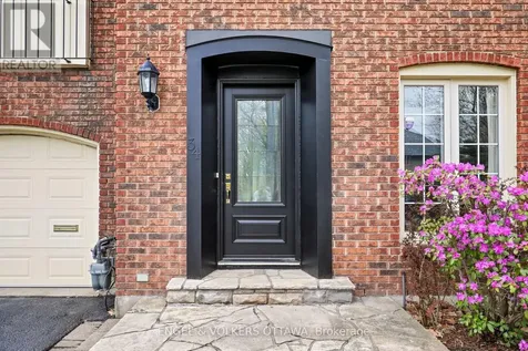 34 Chatsworth Crescent Ottawa ON K1V 9Z1
