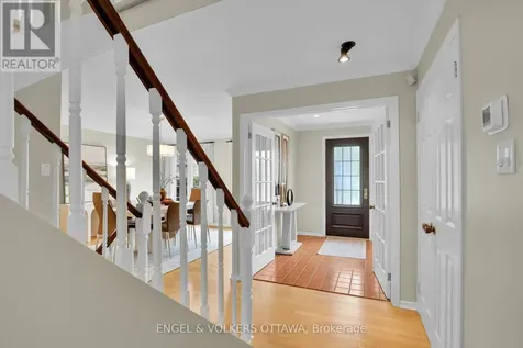 34 Chatsworth Crescent Ottawa ON K1V 9Z1
