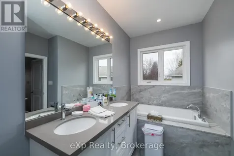43 Country Crescent Meaford ON N4L 1L7