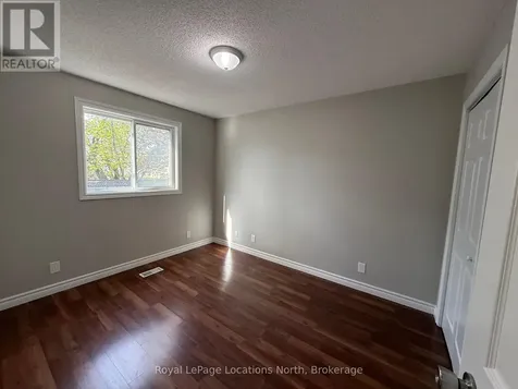 51 Raglan Street Collingwood ON L9Y 4Y6