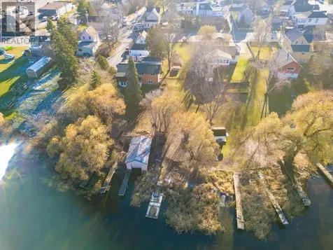 718 River Drive Kenora ON P9N 1J6