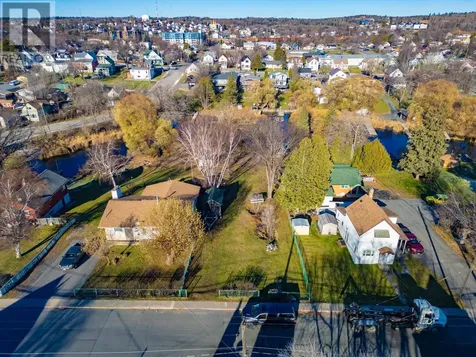 718 River Drive Kenora ON P9N 1J6