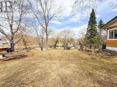 718 River Drive Kenora ON P9N 1J6
