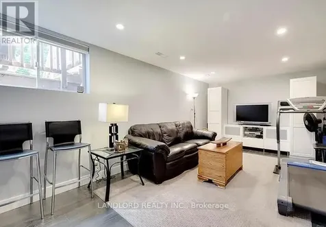 26 Poplar Drive Cambridge ON N3C 4A3