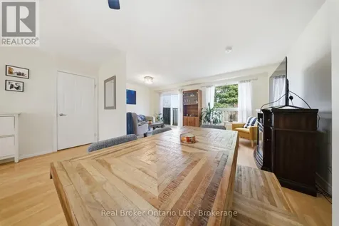 32 Mowat Boulevard Kitchener ON N2E 1X4