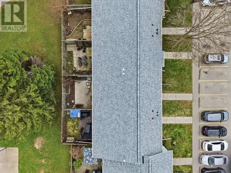 32 Mowat Boulevard Kitchener ON N2E 1X4