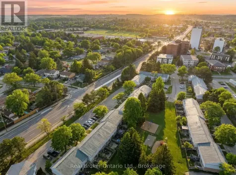 32 Mowat Boulevard Kitchener ON N2E 1X4