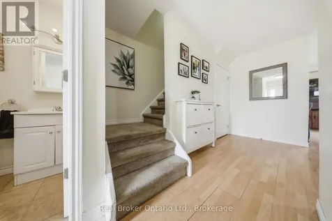 32 Mowat Boulevard Kitchener ON N2E 1X4