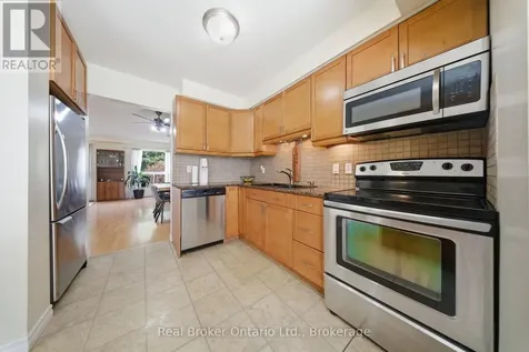 32 Mowat Boulevard Kitchener ON N2E 1X4